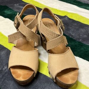 Sbicca Tan Strappy Sandals